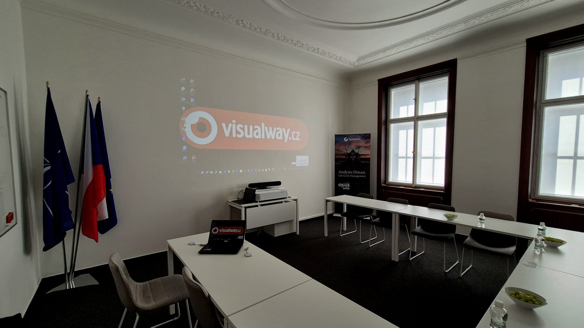 Videokonference a ultrashort projektor